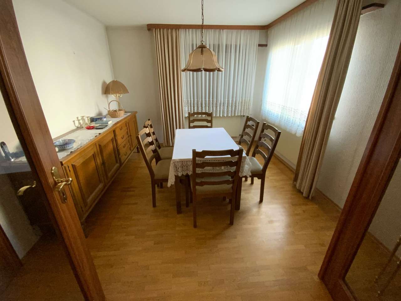 Charmantes Einfamilienhaus in guter Lage von Sandhausen, mit Garten und Garage