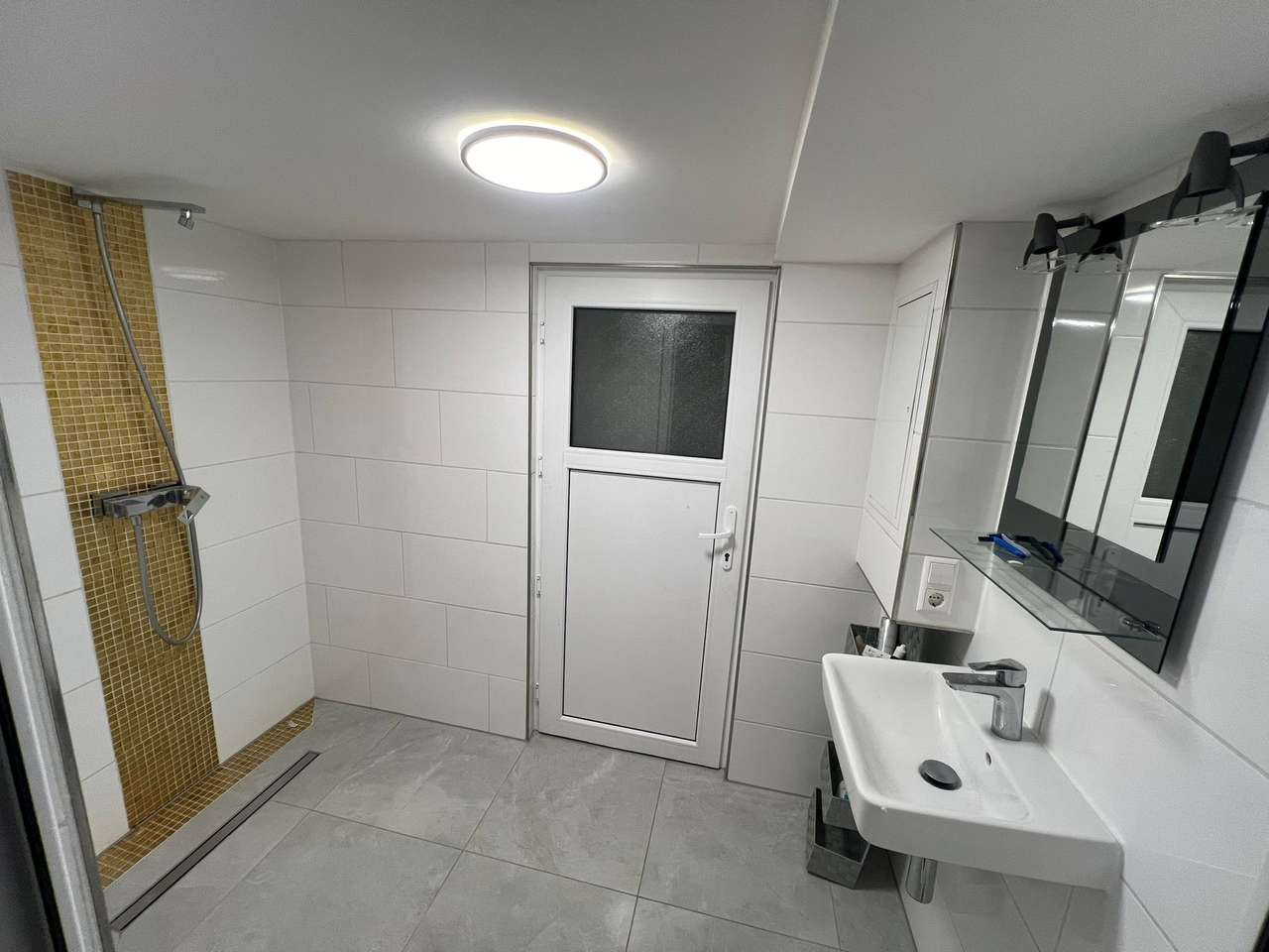 Badezimmer UG Badezimmer UG