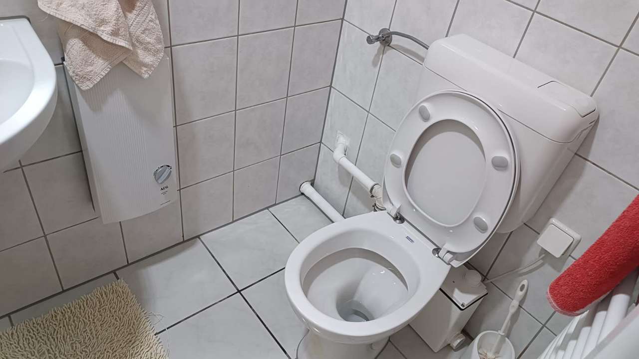 WC UG WC UG