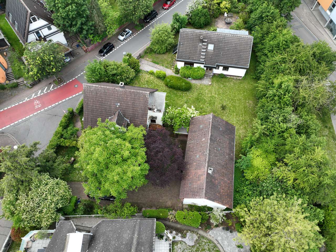 Gesamtgrundstück beider Häuser Gesamtgrundstück beider Häuser
