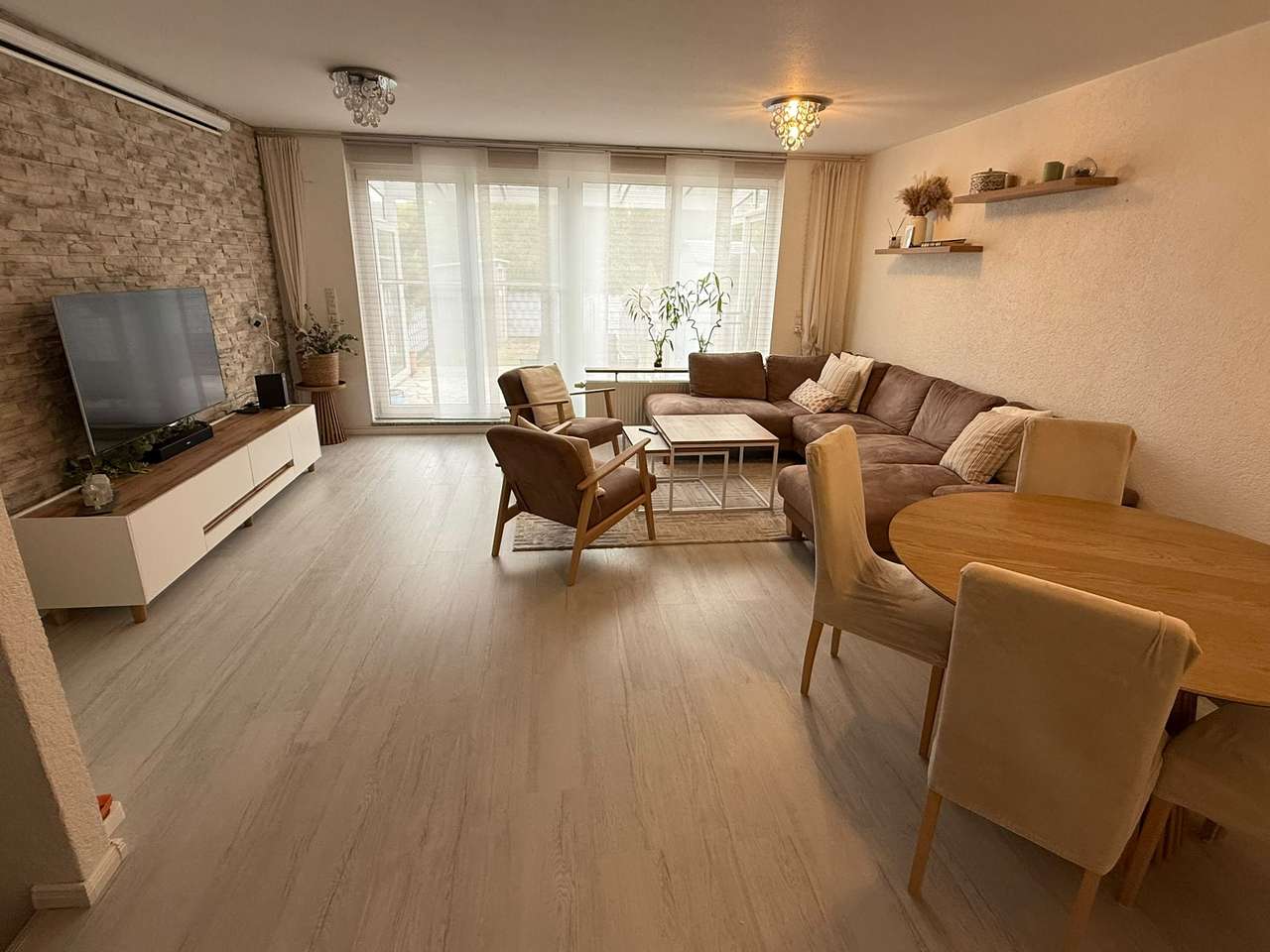Ess- und Wohnzimmer Ess- und Wohnzimmer